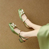 Susanna - Elegant Shoes with Floral Detail